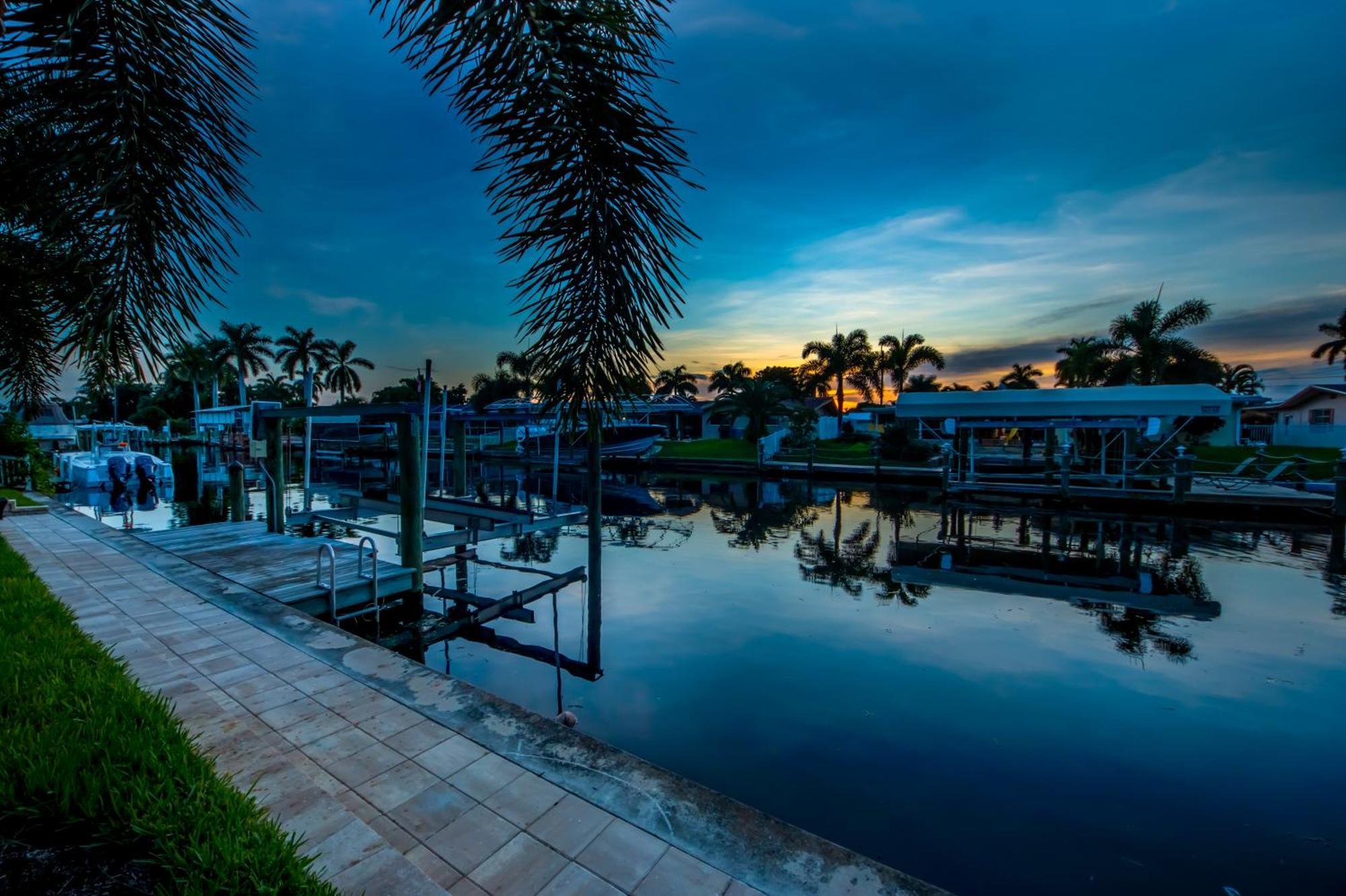 Villa Mayfair, Cape Coral Exterior photo